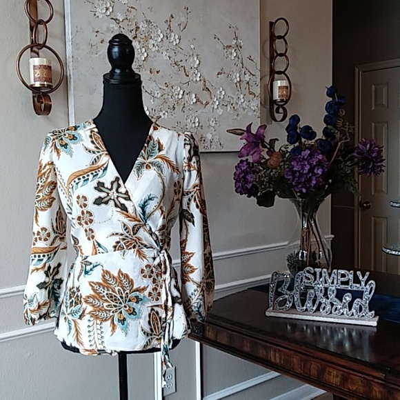 Floral Faux Wrap Blouse By Harvé Bernard. Size M - Picture 6 of 17